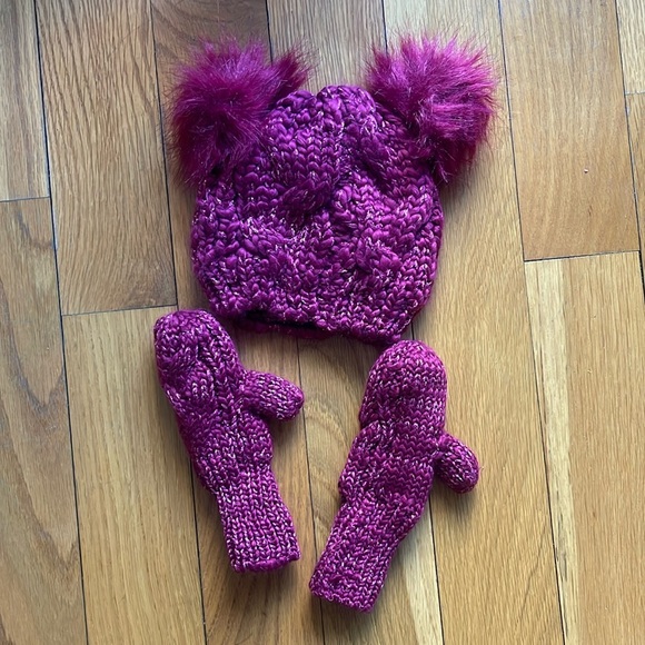 The Children’s Place Girls Matching Hat and Mittens/Gloves Purple 12-24 Months - Picture 1 of 3